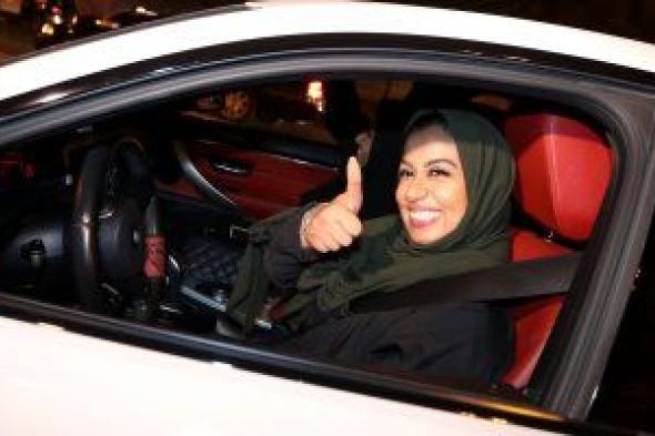 صور.. فرحة سيدات السعودية بعد السماح لهن بقيادة السيارات