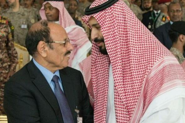 وزير يمني يكشف عن رسالة عاجلة ونارية تلقتها قيادات ”الشرعية“ في ”جدة“