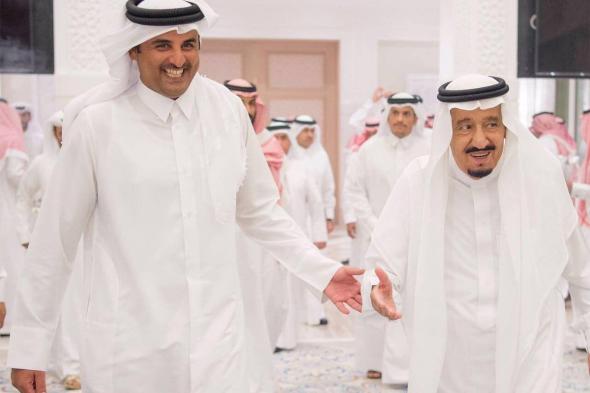 عاجل : امير قطر يرضخ للسعودية ويعلن اغلاق قناة الجزيرة القطرية ويصدر توجيهات لم تكن في حسبان احد بشأن الأزمة