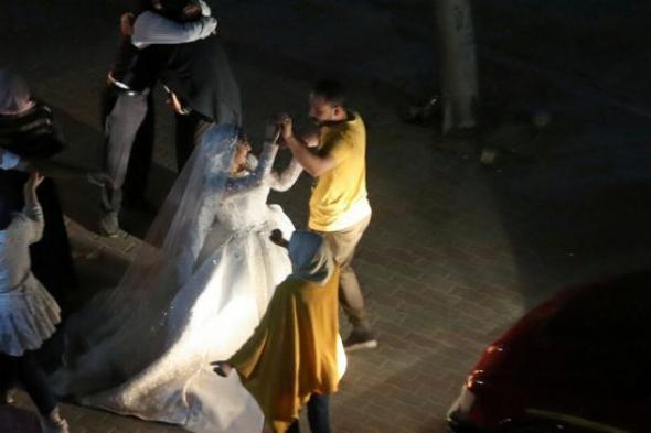 "خدعتني بالمكياج".. رجل مصري يرفع واحدة من أغرب الدعاوى القضائية ضد زوجته