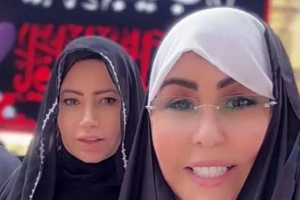 فجر السعيد ومي العيدان محجبتان في زيارة دينية بالعراق-بالفيديو