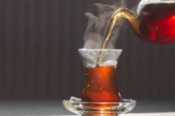 تراند اليوم : دراسة بريطانية تكشف عن مفاجأة صحية عند شرب كوبين من الشاي يوميا