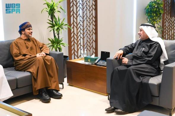 السعودية | “الدكتور الربيعة” يلتقي سفير سلطنة عُمان لدى المملكة