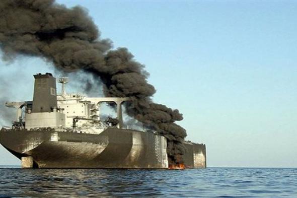 البحر الأحمر يشتعل بعد اشتباك الحوثيين مع سفن أمريكية وصحف عالمية تحلل