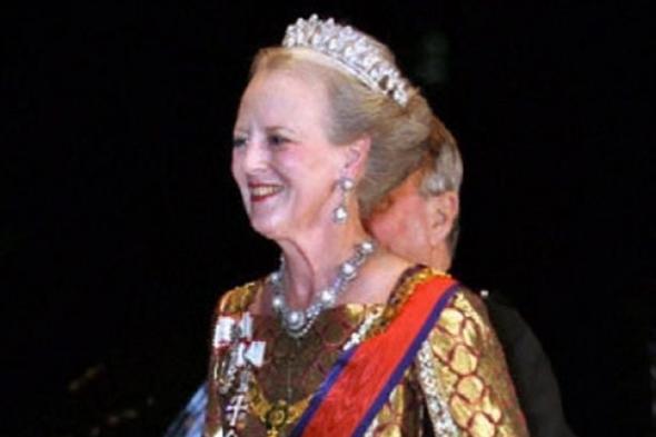 ملكة الدنمارك مارجريت الثانية تتنازل عن العرش لولي عهدها