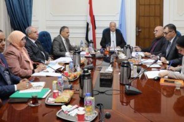 محافظ القاهرة يشهد المقابلات الشخصية للمتقدمين لشغل وظيفة مدير عام