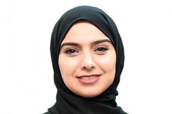 الامارات | السيرة الذاتية للدكتورة آمنة بنت عبدالله الضحاك الشامسي