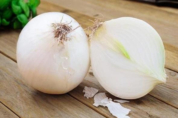 هذا ما يحدث لجسمك إذا تناولت البصل الأبيض؟.. 10 تأثيرات مفاجئة