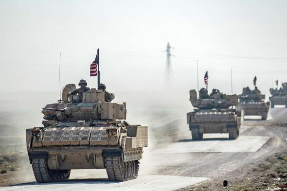 هجوم صاروخي يدك قاعدة الجيش الأمريكي في حقل "العمر" النفطي شرقي سوريا