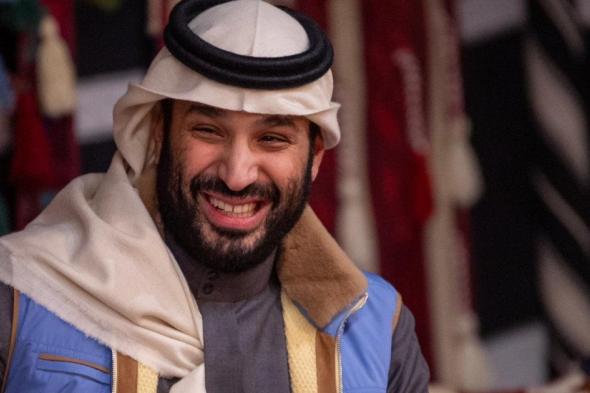 ولي العهد الأمير محمد بن سلمان يتصدر بجاكيت ارتداه ويتسبب بهذا الأمر