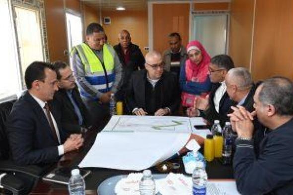 وزير الإسكان يتابع طلبات تقنين الأراضى بمنطقة الحزام الأخضر بمدينة 6 أكتوبر