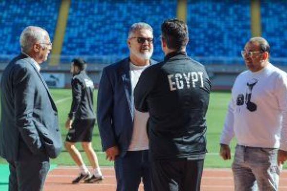 منتخب مصر يخوض مرانه الأخير قبل السفر إلى كوت ديفوار بحضور علام وميكالى.. صور