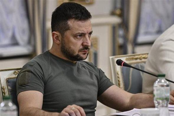 خلاف بين زيلينسكي وقائد القوات المسلحة يهدد الاستراتيجية العسكرية الأوكرانية
