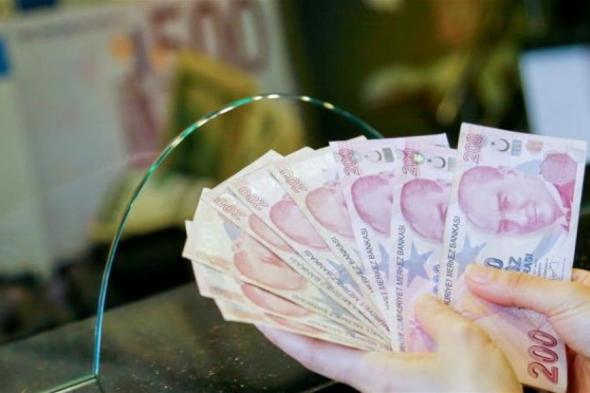 الليرة التركية تهوي لمستوى قياسي جديد امام الدولار