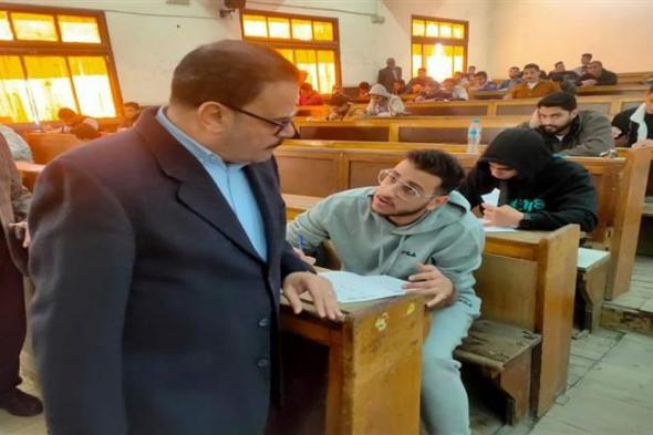نائب رئيس جامعة الأزهر يتفقد لجان امتحانات نصف العام بكلية التربية للبنين بالقاهرة