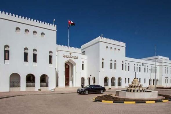سلطنة عمان: نستنكر اللجوء للعمل العسكري ضد اليمن بينما إسرائيل تقصف غزة بلا عقاب