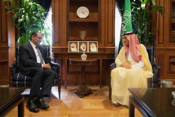 السعودية | وزير الدولة للشؤون الخارجية يستقبل سفير الأردن لدى المملكة