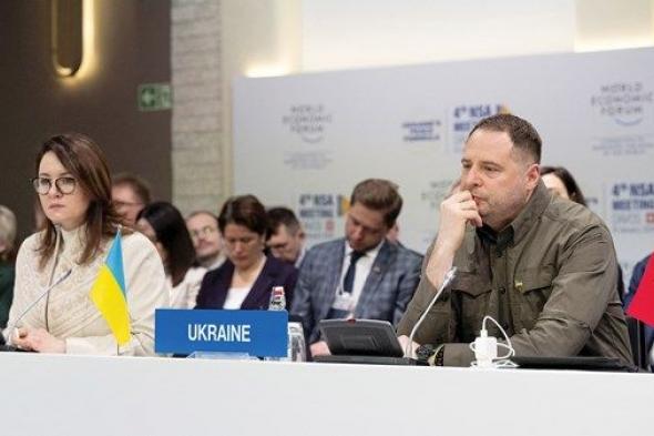 «دافوس» يبحث «صيغة السلام» الأوكرانية