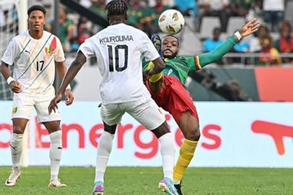 استمرار المفاجآت.. بـ10 لاعبين غينيا تتعادل مع الكاميرون في كأس الافريقية