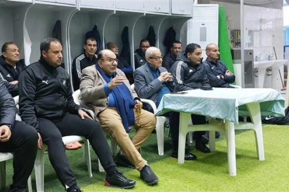 رئيس نادي المقاولون العرب يجتمع بالجهاز الفني واللاعبين