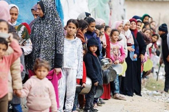 «الأونروا»: مئات الآلاف من سكان غزة يعيشون في الشارع
