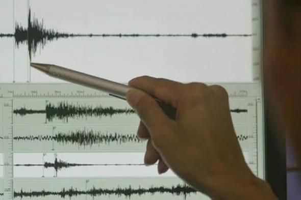 زلزال بقوة 4.5 درجات يضرب جزيرة سومباوا في إندونيسيا