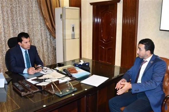وزير الرياضة يلتقي المهندس أحمد غتوري رئيس الاتحاد المصري والعربي للبادل تنس