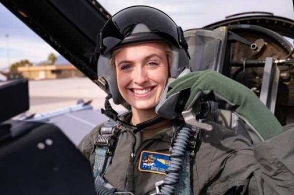 الامارات | ملكة جمال أمريكا: ضابط في الجيش وعالمة فيزياء وطيارة وتحمل حزاماً أسود ومتدربة في ناسا