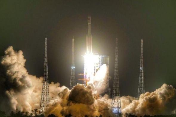 الصين تطلق مركبة شحن لإرسال إمدادات للمحطة الفضائية