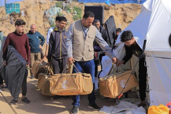 مركز الملك سلمان للإغاثة يواصل توزيع مساعداته الإغاثية بقطاع غزة
