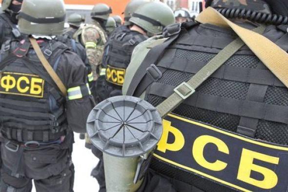 الأمن الفدرالي الروسي يعتقل امرأة تجمع معلومات عن الجيش
