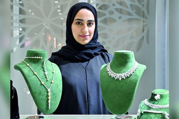 الامارات | علياء الجابر تستلهم الطبيعة لصنع المجوهرات