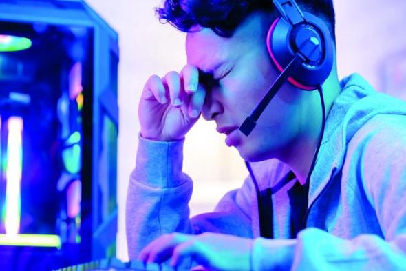 الامارات | إدمان ألعاب الفيديو.. خطر  على حاسة السمع