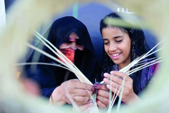 الامارات | لوحات الأصالة الإماراتية تزيّن مهرجان الظفرة