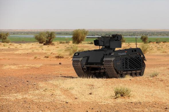 الامارات | "ايدج" تزود وزارة الدفاع بأكبر طلبية للمركبات القتالية غير المأهولة في العالم