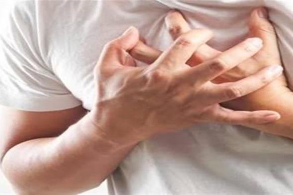 5 علامات تؤكد احتمالية إصابتك بنوبة أو أزمة قلبية.. التفاصيل والعلاج