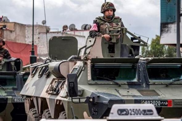 القوات المُسلحة المغربية تعترض قاربًا للهجرة غير المشروعة عليه 52 شخصًا