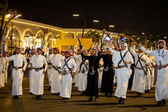 مهرجان قمم الدولي للفنون الأدائية الجبلية الثالث يختتم فعالياته بمسيرةٍ كرنفاليةٍ وحفلٍ غنائي