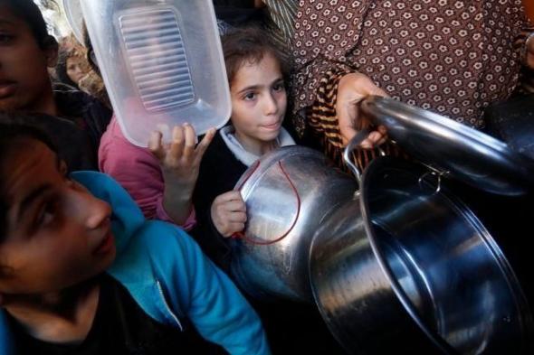 بالأرقام.. كيف يهدد تعليق تمويل "الأونروا" حياة 5 مليون فلسطيني؟