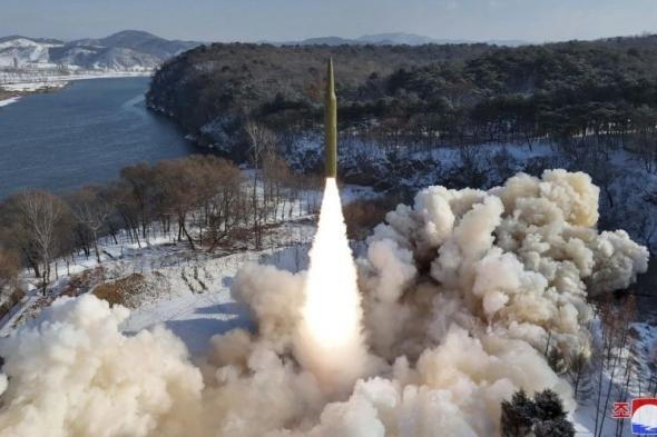 كيم يحافظ على التهديد الخارجي باختبارات الصواريخ