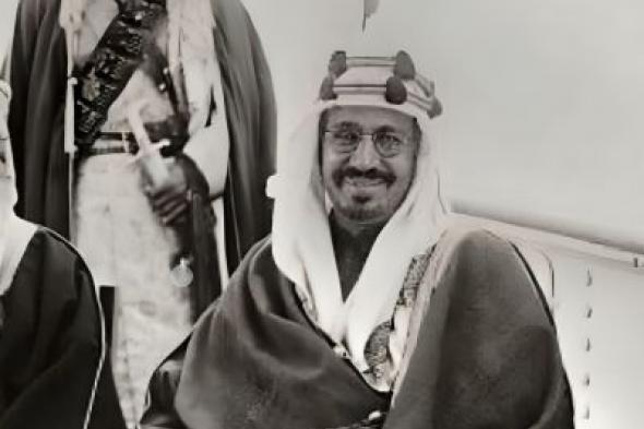 تراند اليوم : شاهد: صورة نادرة للملك عبدالعزيز في الخمسينات من عمره .. والكشف عن تاريخها ومناسبتها