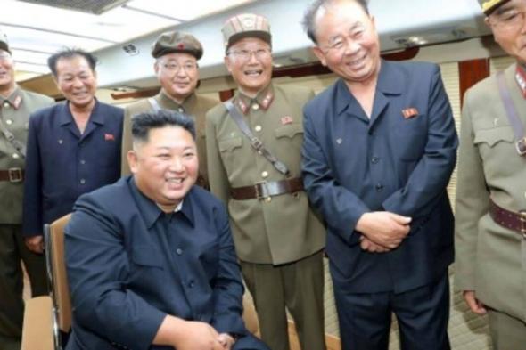 زعيم كوريا الشمالية يشرف على تجربة إطلاق صواريخ كروز