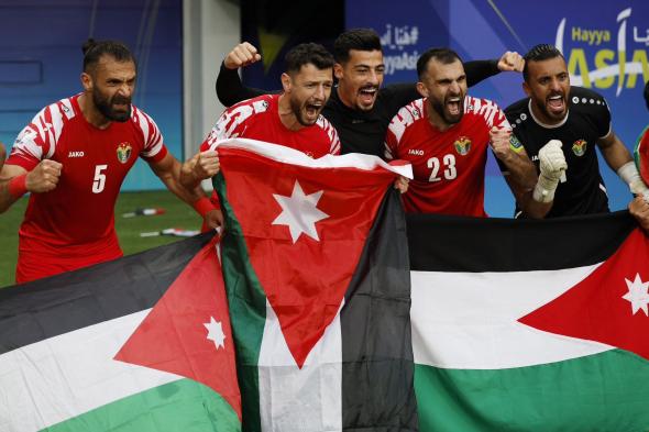 الامارات | اتحاد الكرة الأردني يستبعد الدردور من كأس آسيا.. اعتدى على الجهاز الفني (فيديو)