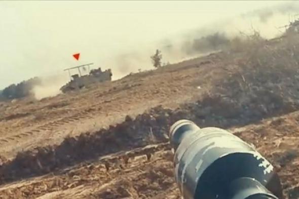 شاهد.. القسام تدمر دبابات إسرائيلية من مسافة صفر في المغازي والبريج