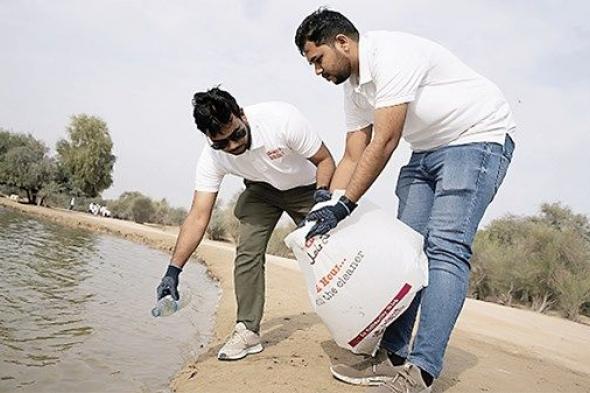 «ساعة مع عامل النظافة».. مبادرة نظمتها بلدية دبي و«دلسكو»