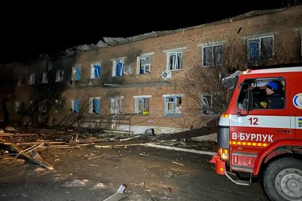 مقتل 15 في هجوم على مبنى شرق أوكرانيا