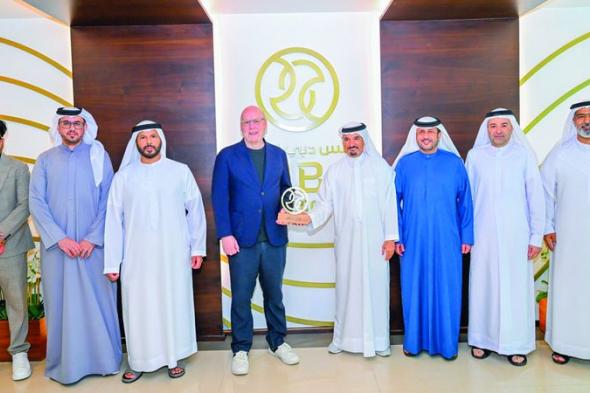 الامارات | أندية دبي تستعرض أفضل طرق الاستثمار في الرياضة مع رئيس مانشستر يونايتد