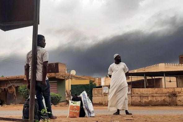 بنوك وسفارات توقف خدماتها في السودان إثر انقطاع الاتصالات