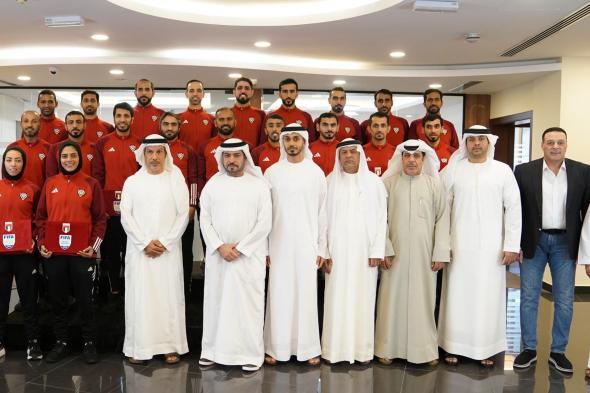 الامارات | حمدان بن مبارك يلتقي قضاة الملاعب ويُشيد بنجاح الحكم الإماراتي