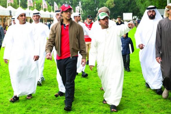 الامارات | منصور بن زايد يشهد جانباً من سباق كأس رئيس الدولة للقدرة